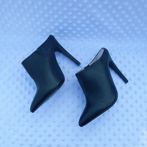 💣Black Leather Mules💣